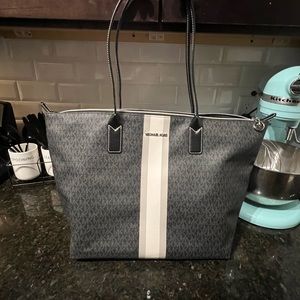 Large Michael Kors tote